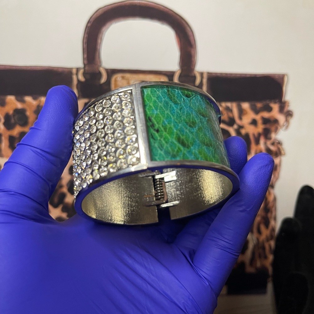 Silver wide bangles - Picture 5 of 9